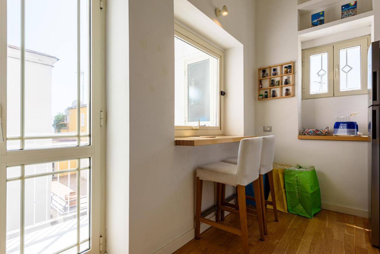 Casa Rega Apartment Napoli Bagian luar foto